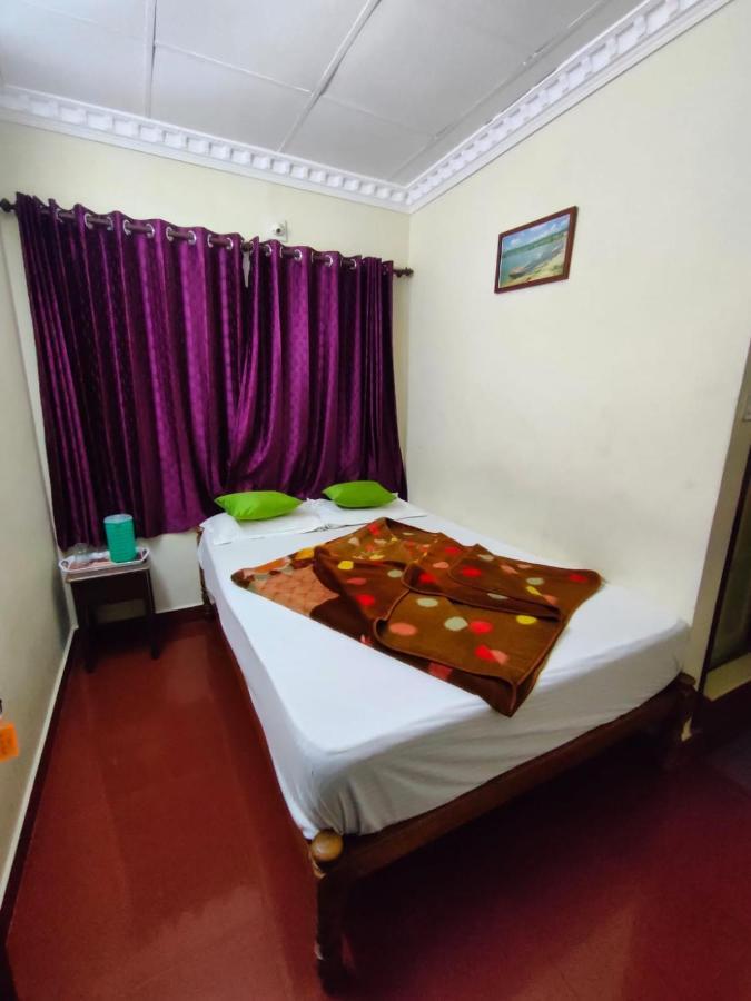 Munnar Kaippalli Budget Homestay Esterno foto